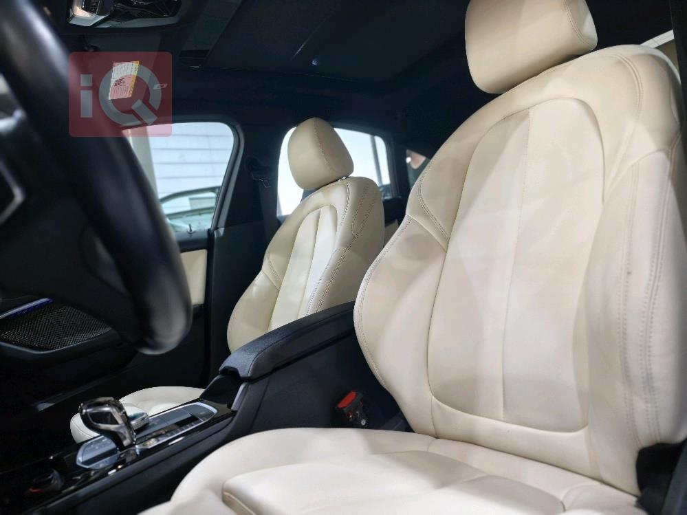 بي ام دبليو الفئة 2